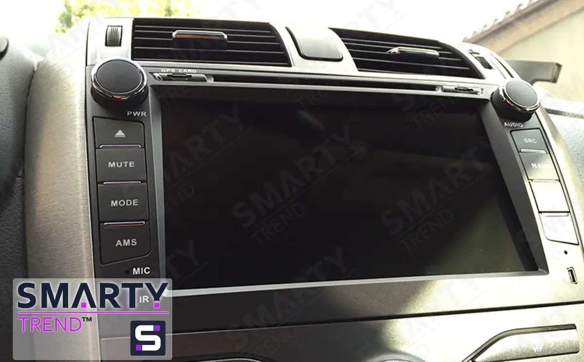 SMARTY Trend head unit installed on Toyota Corolla.