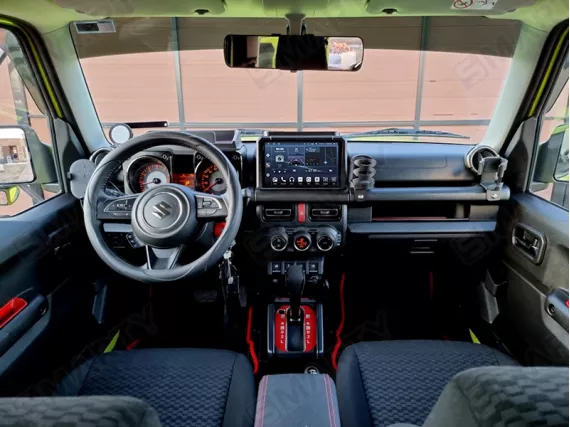 Suzuki Jimny 2018-2023 installed Android Car Radio