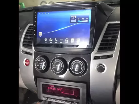 Mitsubishi L200 (2006-2015) Autoradio Android Apple CarPlay