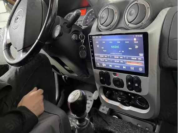 Renault Sandero (2007-2012) Autorrádio Android Apple CarPlay