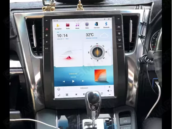 Toyota Alphard/Vellfire (2015-2023) installed Android Car Radio