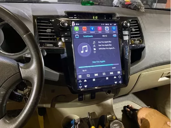 Toyota Hilux (2004-2016) Tesla Android autoradio