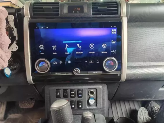 Toyota FJ Cruiser XJ10 (2006-2022) Android autoradio - OEM stijl