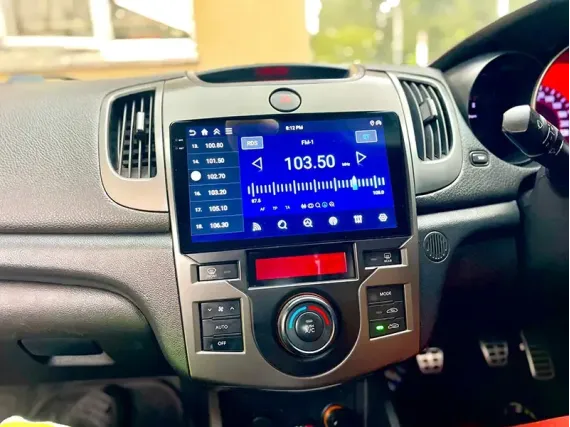 KIA Cerato Koup (2008-2012) Android Autoradio Apple CarPlay