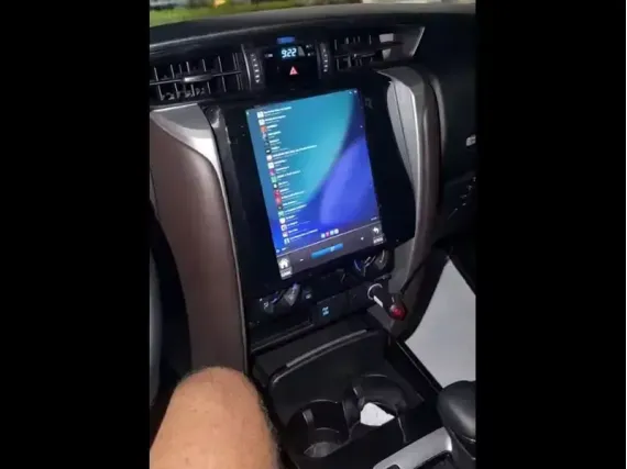 Toyota Fortuner (2015-2023) Tesla Samochodowy Android stereo