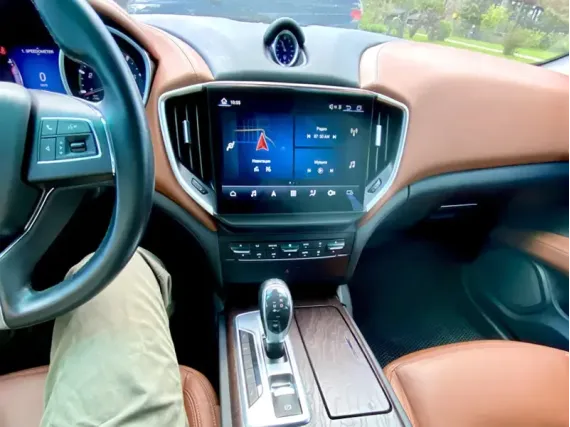 Maserati Ghibli (2013-2015) - OEM стиль Андроид CarPlay