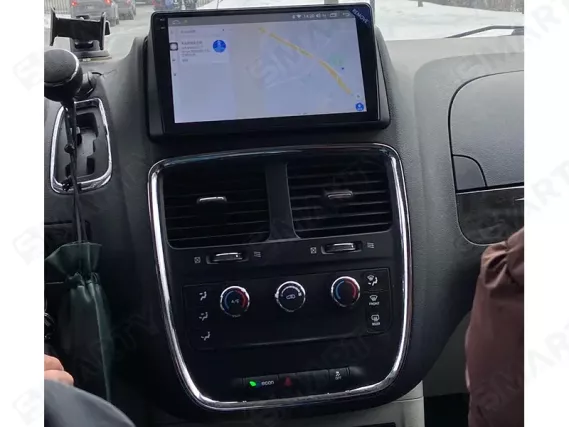 Chrysler Grand Voyager (2011-2015) Android car radio Apple CarPlay