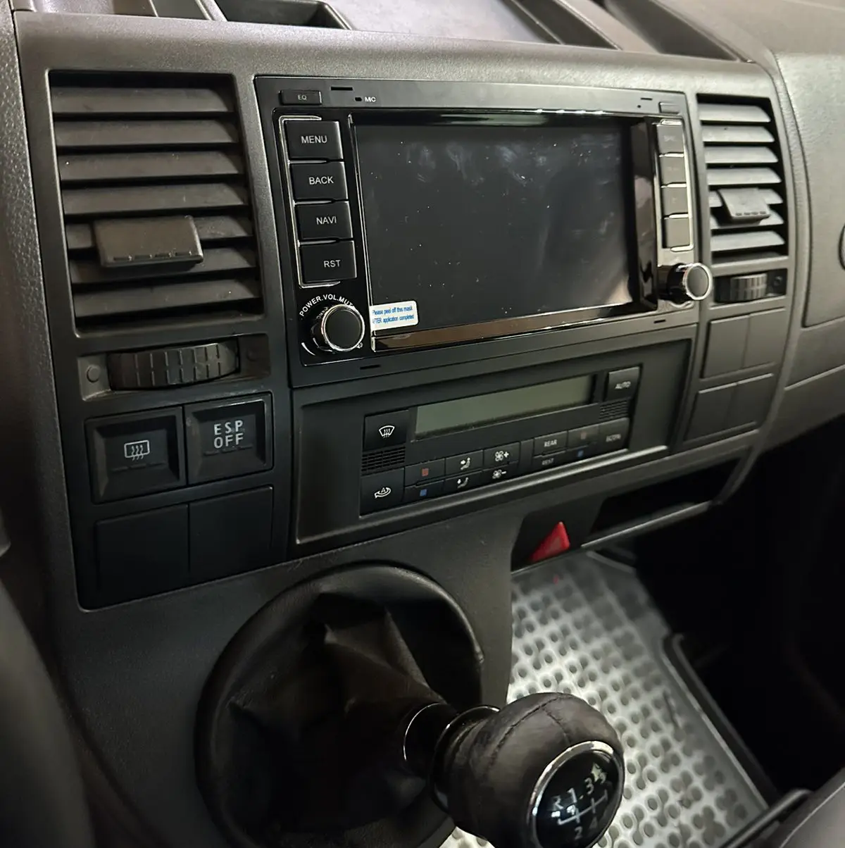 Volkswagen Caravelle 2007 Android head unit installation 