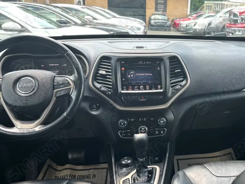 Jeep Cherokee (2020) installed Android head unit