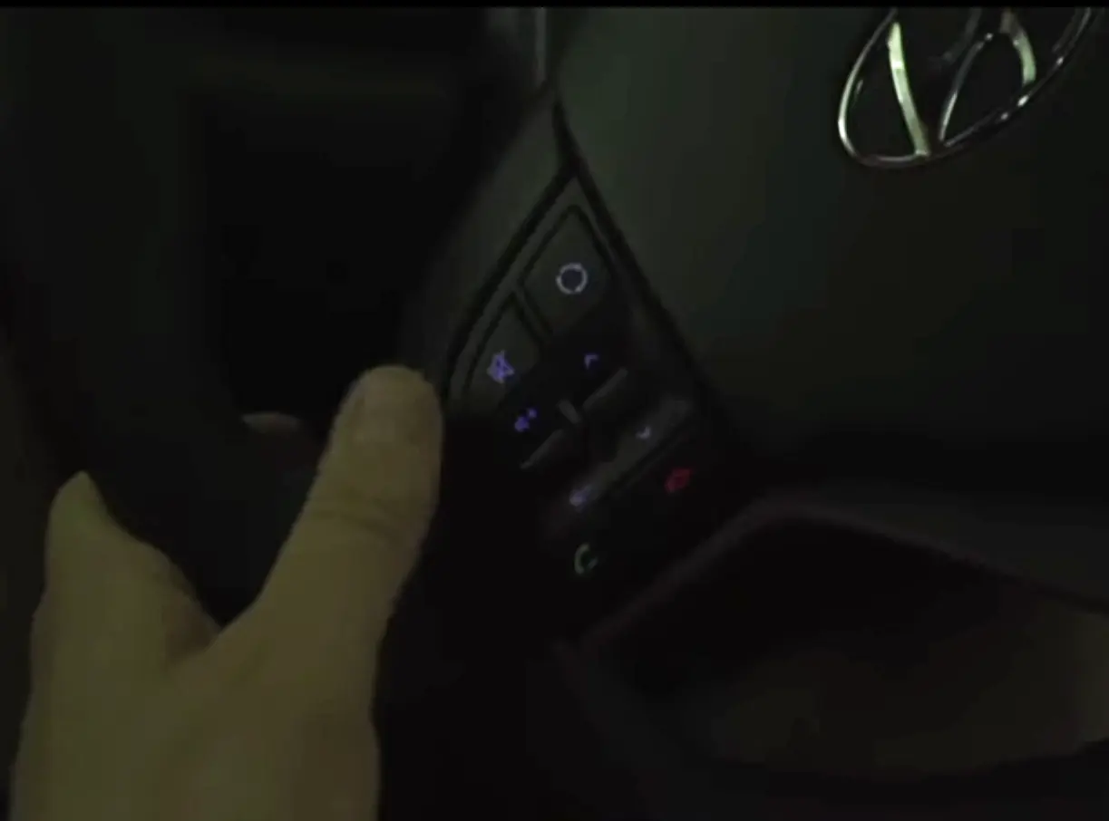 SMARTY Trend supports the functions of steering wheel buttons
